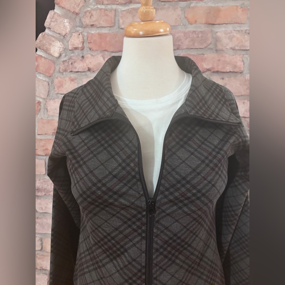 Woman’s Gilmour plaid zippered casual A line coat